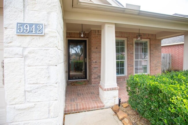 5942 Turkey Creek in Missouri City, TX - Building Photo - Building Photo