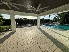 4604 Bay Crest Dr in Tampa, FL - Building Photo - Building Photo