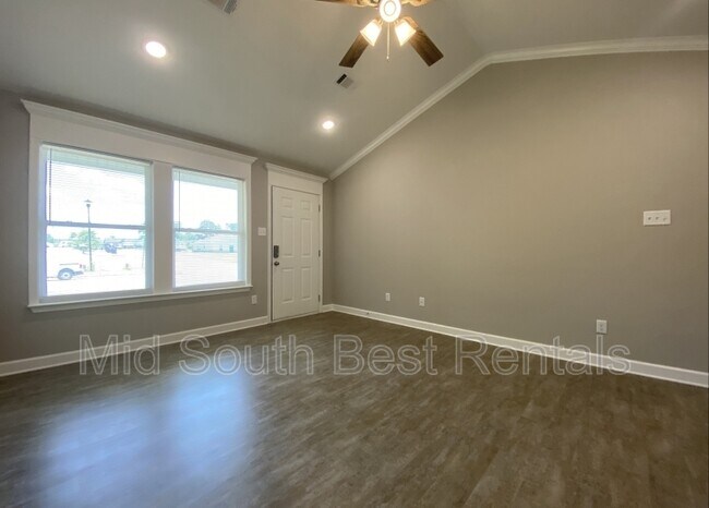 409 Sparrow Rd photo'