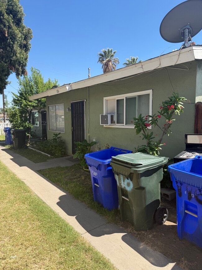 108 N Date Ave in Rialto, CA - Building Photo - Building Photo