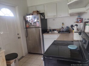 2859 NE 30th St-Unit -1 in Fort Lauderdale, FL - Building Photo - Building Photo