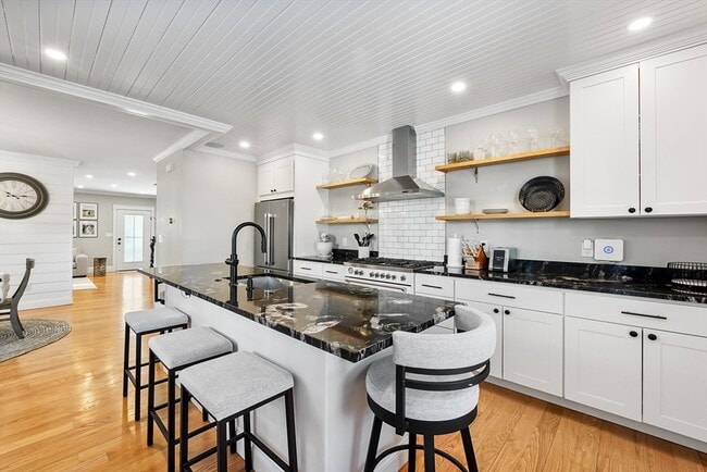 property at 814 Main St