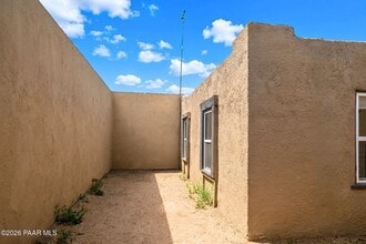 2143 N Bell Ave in Tucson, AZ - Building Photo - Building Photo
