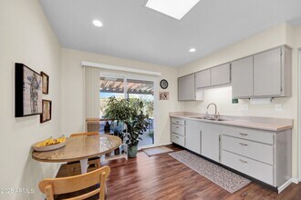9834 W Evergreen Dr in Sun City, AZ - Building Photo - Building Photo