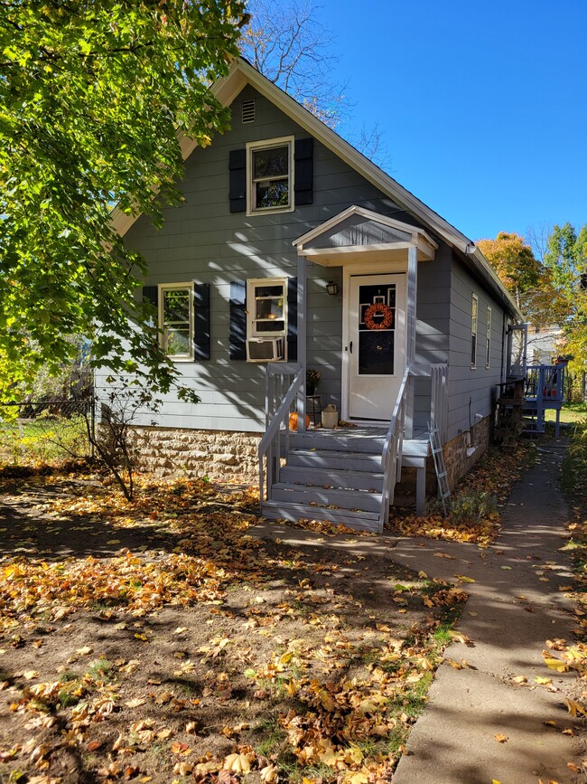 2 Mt Vernon Ave in Rochester, NY - Building Photo - Building Photo