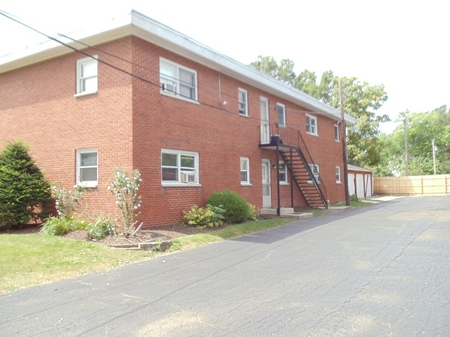 5 N Broadway St in Joliet, IL - Foto de edificio - Building Photo