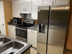 424 Fry St, Unit B in Denton, TX - Building Photo