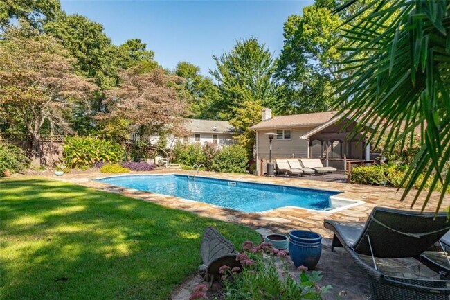 1799 Ashentree Ct in Atlanta, GA - Building Photo - Building Photo