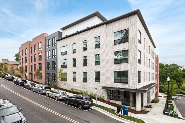The Terraces at Arlington View East in Arlington, VA - Building Photo - Building Photo