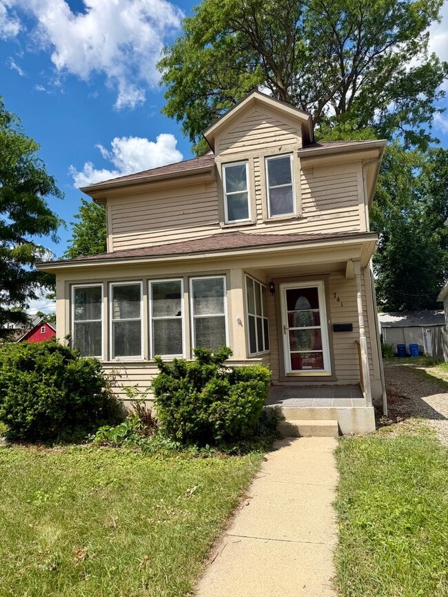 741 S 1st Ave
