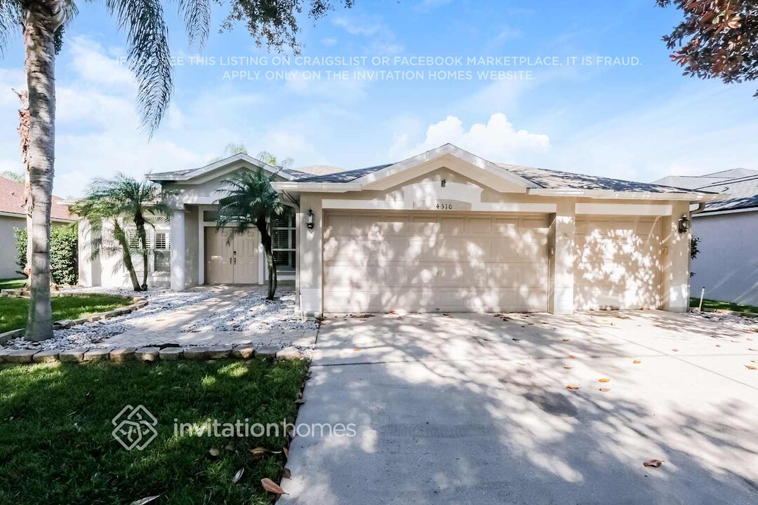 4310 Honeybell Ridge Ct in Valrico, FL - Foto de edificio