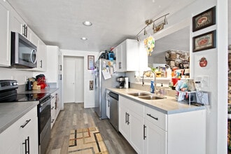 1545 E 21st St in Santa Ana, CA - Building Photo - Building Photo