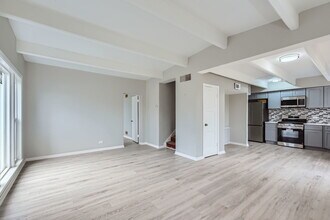 236 E 92nd St in Chicago, IL - Building Photo - Building Photo