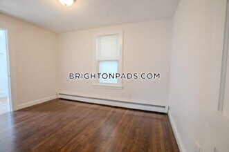 357 Market St-Unit -17 in Boston, MA - Building Photo - Building Photo