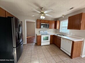 142 Forest Bluff Dr in Jacksonville, NC - Building Photo - Building Photo