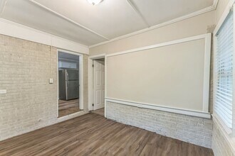 195 Polar Rock Rd SW in Atlanta, GA - Building Photo - Building Photo
