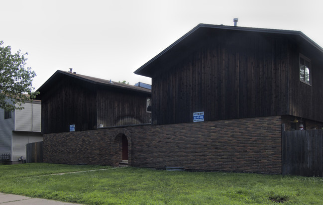 947 17th Ave SE in Minneapolis, MN - Foto de edificio - Building Photo