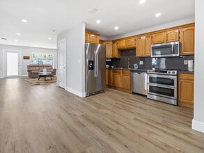 1322 Riverside Cir in Wellington, FL - Building Photo - Building Photo