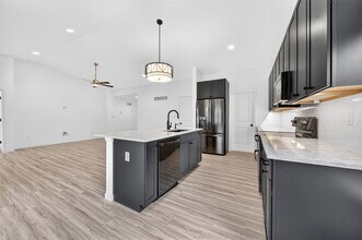 203 Homestretch Ln in Wentzville, MO - Building Photo - Building Photo