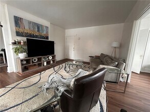 2150 Wightman St in Pittsburgh, PA - Building Photo - Building Photo