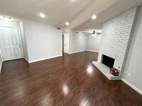 15221 Berry Trail in Dallas, TX - Building Photo - Building Photo