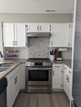 842 S Vance St, Unit C in Lakewood, CO - Building Photo - Building Photo