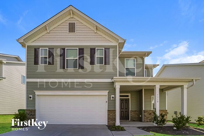 7310 Brawley Wood Ct in Charlotte, NC - Foto de edificio