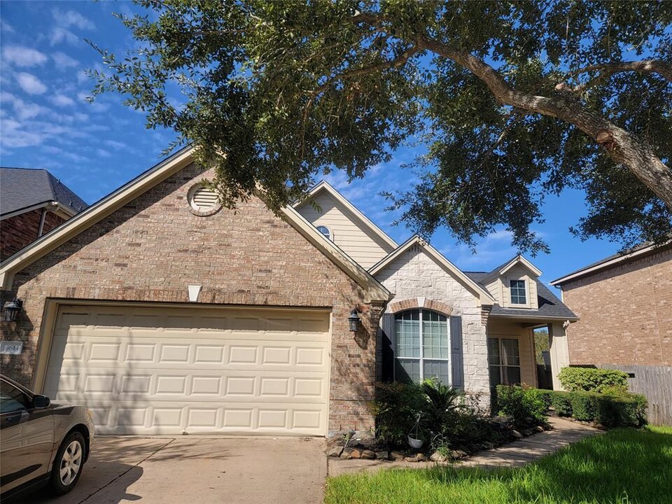 3614 Quiet Meadow Ct in Manvel, TX - Building Photo