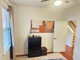 1565 Oakdale Bluffs Dr SE, Unit Apartment 1565 in Mableton, GA - Building Photo