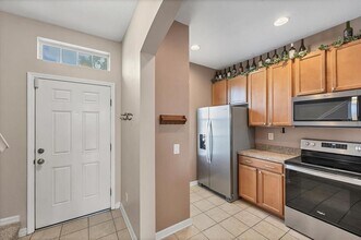 1126 Grantham Dr in Sarasota, FL - Building Photo - Building Photo