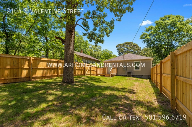 2104 S Valentine St in Little Rock, AR - Building Photo - Building Photo