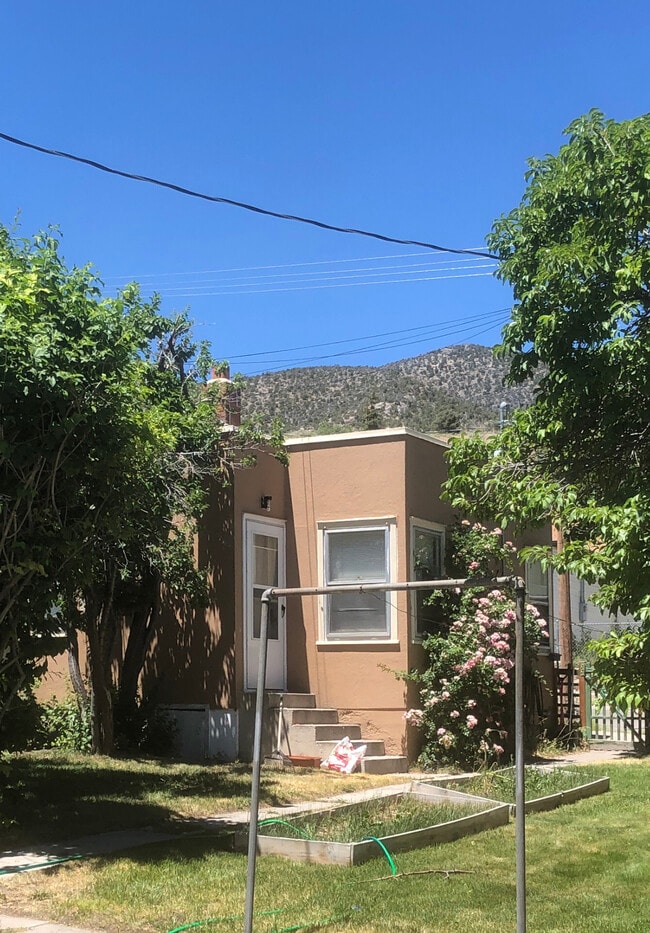 885 High Street in Ely, NV - Building Photo - Building Photo