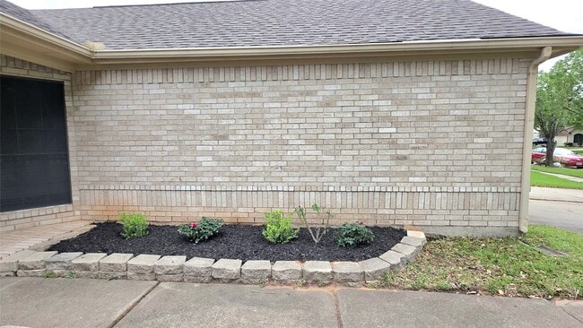 property at 17226 Stratford Green Dr