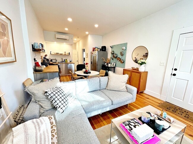 264 Sumner St in Boston, MA - Building Photo - Building Photo
