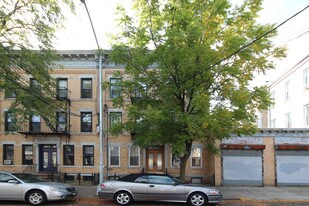 60-14 Woodbine St in Ridgewood, NY - Building Photo
