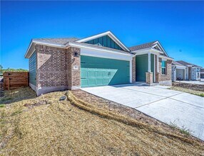 351 Madrid in Kyle, TX - Building Photo - Building Photo