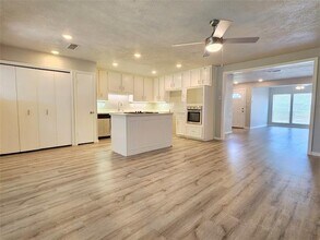 5333 Strickland Ave in The Colony, TX - Building Photo - Building Photo