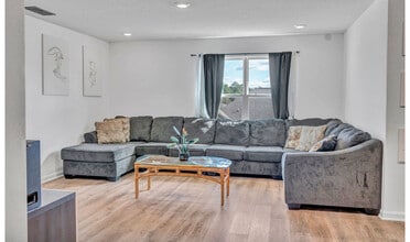 3285 Chappelwood Dr in Crestview, FL - Foto de edificio - Building Photo