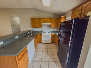 2548 Houston Cir in Gulf Breeze, FL - Building Photo - Building Photo