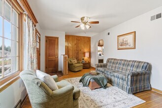 1144 Madison St in Cedar Falls, IA - Foto de edificio - Building Photo