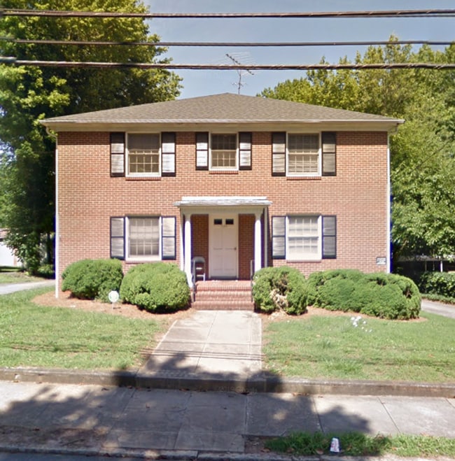 1194 W 4th St in Winston-Salem, NC - Building Photo - Building Photo
