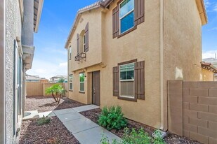495 N Ranger Trail in Gilbert, AZ - Building Photo