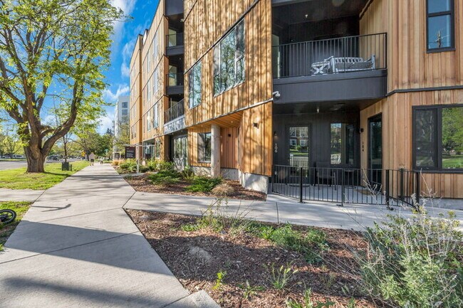 property at 1601 Park Ave
