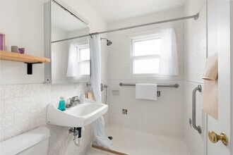 6248 NE Wasco St in Portland, OR - Building Photo - Building Photo