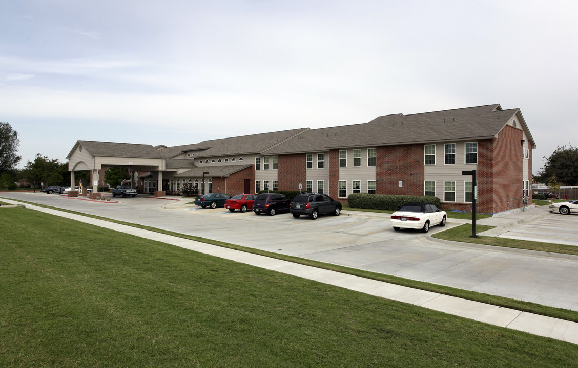 Prairie Village in Collinsville, OK - Foto de edificio