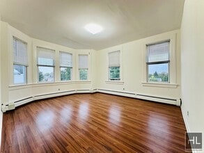 Bancker Pl in New Rochelle, NY - Building Photo - Building Photo