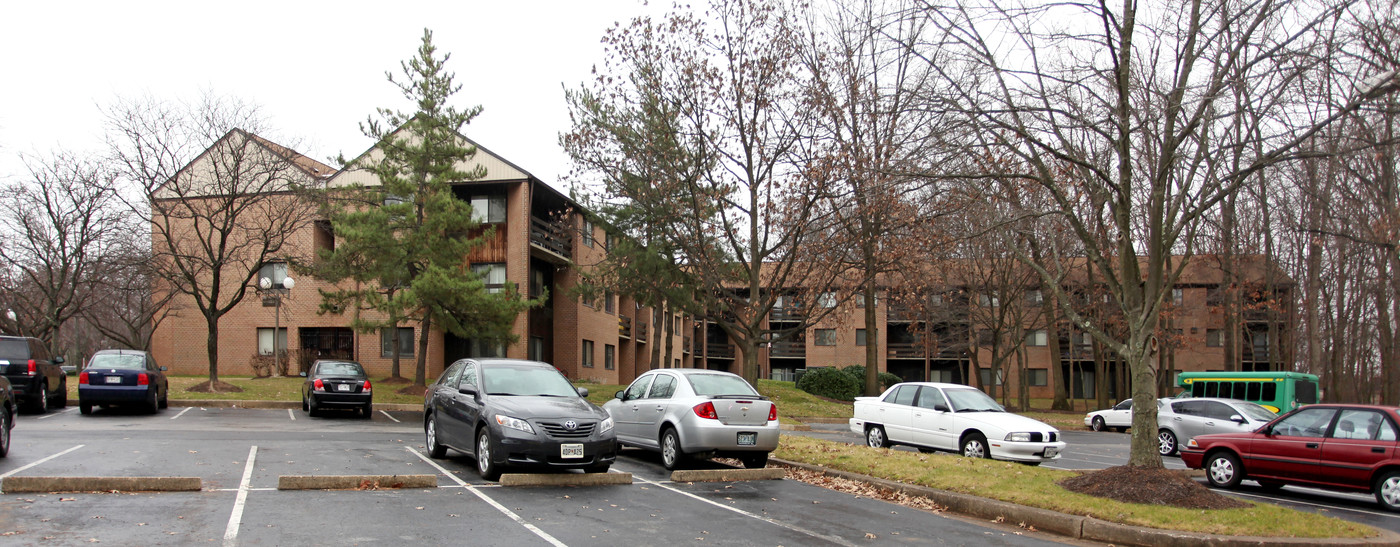 Hickory Ridge Place in Columbia, MD - Foto de edificio