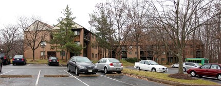 Hickory Ridge Place in Columbia, MD - Building Photo - Building Photo