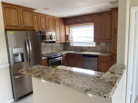 88 Capri B in Delray Beach, FL - Building Photo