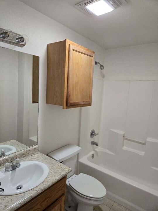 3811 W 55th St in Tulsa, OK - Foto de edificio